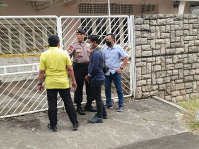 Olah TKP Ibu-Anak Tewas Misterius di Depok Usai, Ini yang Dibawa Polisi