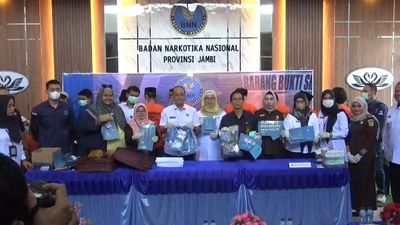 BNN Jambi Musnahkan Barang Bukti Sabu 1,1 Kg dan Ganja 8,4 kg, 11 Tersangka Diamankan