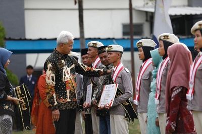Silaturahmi ke Ponpes Roudhotul Muta allimin Surabaya, Ganjar Dikenal Figur Merakyat dan Ulet