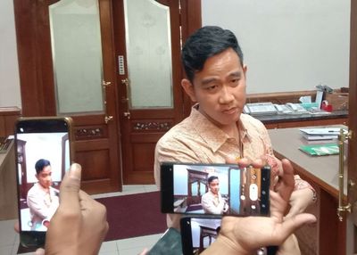 Siapkan Sanksi Tegas Bagi ASN yang Tidak Netral di Pemilu 2024, Gibran: Kalau Menemukan Segera Laporkan!