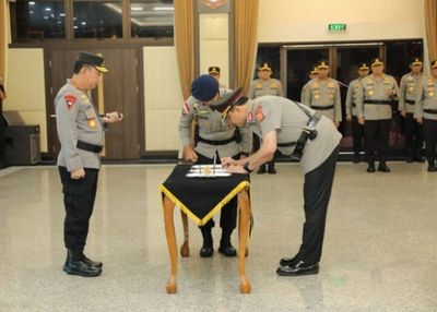 Kapolri Pimpin Upacara Kenaikan Pangkat, 4 Pati Polri Resmi Naik Tingkat!