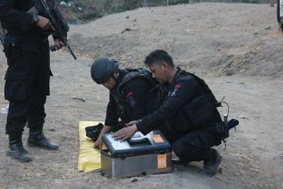 Jibom Gegana Brimob Polda Sulsel Ledakkan Mortir di Parepare, Ditemukan Warga di Laut