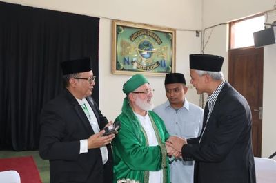 Ganjar Pranowo Didoakan dan Dapat Amalan Khusus dari Cucu Syekh Abdul Qadir Jailani