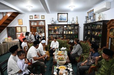 Sambangi Ponpes Suryalaya, Ganjar Pranowo Dapat Sambutan Riuh dari Para Santri