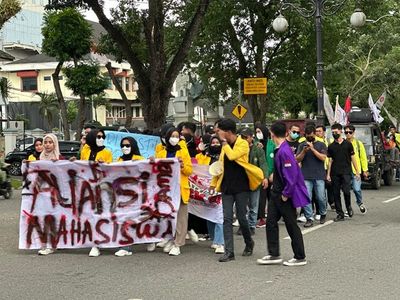 Dinasti Politik Berpotensi Rusak Demokrasi, Aliansi Mahasiswa Jambi Unjuk Rasa Tolak Putusan MK