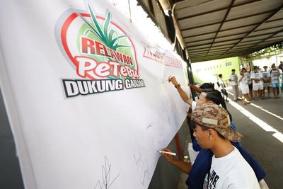 Petebu dan Anak Muda Cirebon Tanda Tangan Siap Menangkan Ganjar-Mahfud di Pilpres 2024
