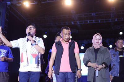 Zulkifli Hasan Ajak Masyarakat Dukung Kemerdekaan Palestina di Konser Birukan Langit Indonesia di Ponorogo