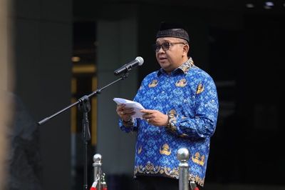Peringati Hari Pahlawan 2023, Wamenaker : Pahlawan Ajarkan Jangan Jadi Bangsa Pecundang