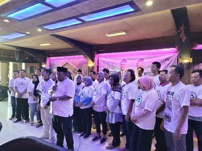 Santri Ganjar Jatim Suarakan Pemilu Damai dan Kondusif Melalui Doa Bersama di Surabaya