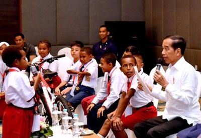 Yoshua Amsal Maniani, Siswa SD Sorong, Sampaikan Pertanyaan Kritis kepada Presiden Jokowi