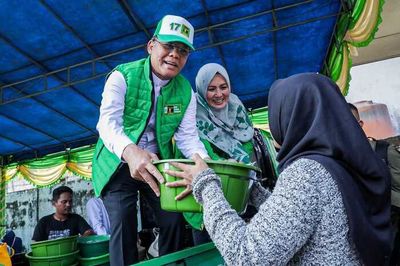 Kampanyekan Ekonomi Kerakyatan, Mardiono Gelar Sembako Murah di Belitung