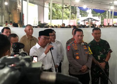 Bareng Menko PMK, Kapolri Tinjau Gereja Katedral Jelang Misa Natal