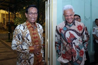 Ganjar Pranowo Capres Pertama yang Diterima Sri Sultan Hamengku Buwono X