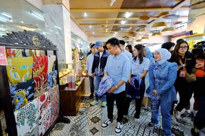 Serap Aspirasi Pelaku UMKM di Batik Trusmi, Gibran Komitmen Atasi Sulitnya Perizinan