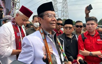 Soal Caleg yang Bagi-bagi Uang, Mahfud MD: Terima Uangnya Tapi saat Memilih Ikuti Hati Nurani