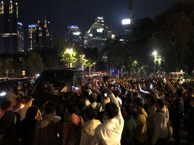 Seluruh Capres Tiba di Istora Senayan, Siap Laksanakan Debat Ketiga!