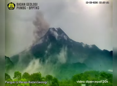 Gunung Merapi Kembali Aktif, Terjadi Awan Panas Guguran pada Sabtu Sore