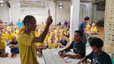 H-1 Pemilu 2024, ODGJ di Bekasi Ikut Simulasi Pencoblosan