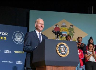 Joe Biden vs TikTok: Persaingan Menghangat di Arena Politik