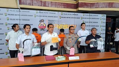 Lima Orang Pelaku Penjambretan dengan Korban WNA Berhasil di Ringkus Polsek Taman Sari