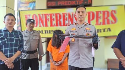Gara-gara Gak Dikasih Nomor HP, Wanita Muda Bertato Bacok Pria di Yogyakarta