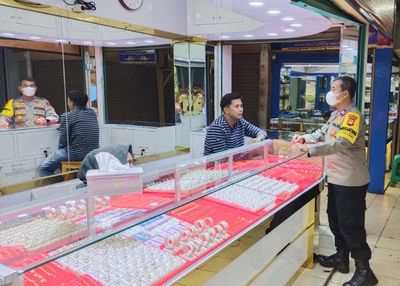 Polisi di Cengkareng Datangi Toko Emas, Ingatkan Penjaga untuk Tingkatkan Keamanan Selama Ramadan