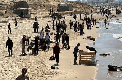 Bencana Kelaparan di Gaza, 12 Orang Tewas Tenggelam Saat Ambil Bantuan Makanan Di Laut
