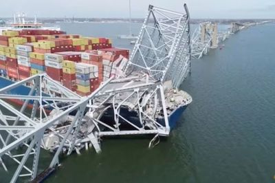 Penyelam Temukan Dua Jenazah dari Pelabuhan Setelah Jembatan Baltimore Runtuh