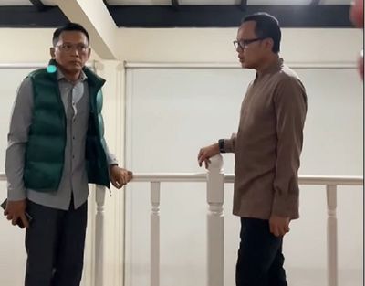 Usai Dilantik, Pj Wali Kota Bogor Hery Antasari Terima Kunci Rumah dan Kendaraan Dinas dari Bima Arya