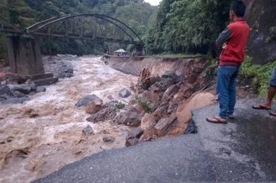 Banjir Bandang Lahar Dingin Terjang Sumatera Barat, 37 Orang Meninggal Dunia