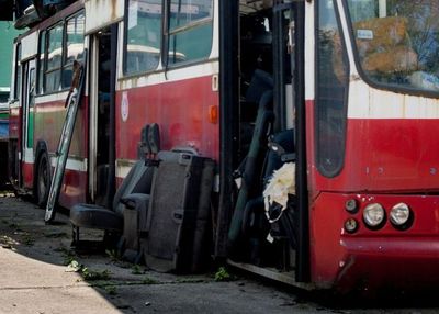 Bus Angkut Wisatawan Asal Jakata Kecelakaan di Toba Sumut, Pejalan Kaki Jadi Korban!