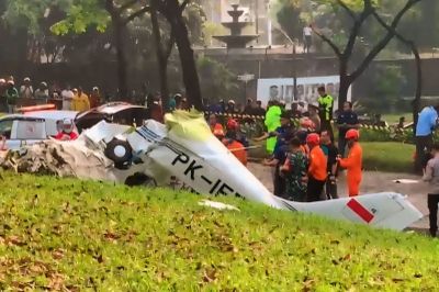Pesawat Ringan Jatuh di Lapangan Sunburst BSD Serpong, Tiga Orang Meninggal Dunia