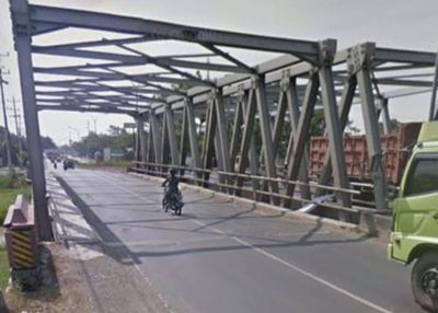 Perbaikan Jembatan Kali Babon Sebabkan Kemacetan di Jalan Semarang-Demak, Warga Keluhkan Waktu Tempuh!