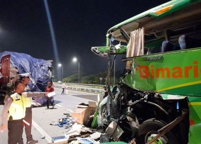 Sopir Bus Pariwisata Bawa Siswa SMP Jadi Tersangka Buntut Kecelakaan di Tol Jombang-Mojokerto