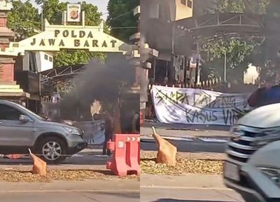 Tuntut Keadilan Vina Cirebon, Mahasiswa Demo dan Orasi di Depan Kantor Polda Jabar