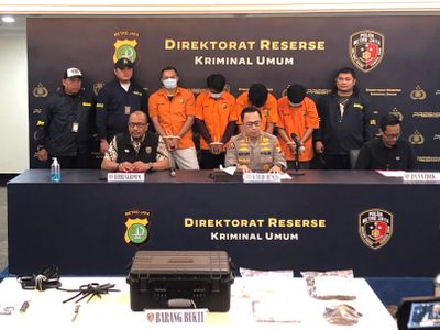4 Karyawan Tak Melawan saat Pelaku Merampok Toko Jam Mewah di PIK 2, Saling Kerjasama?