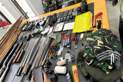 TNI-Polri Duduki Markas KKB di Paniai Papua, Beragam Senjata dan Drone Disita