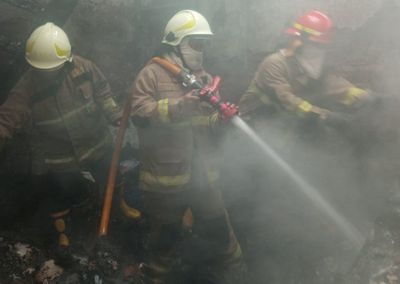 Ledakan Akibat Gas Bocor di Jakut, 2 Lansia Alami Luka Bakar!