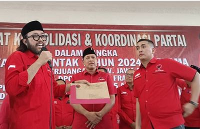 Tri Adhianto Dapat Surat Tugas dari PDIP untuk Maju di Pilkada Bekasi