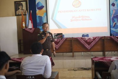Cegah Bibit Koruptor, Kejati DIY Sambangi MPLS di SMK Koperasi Yogyakarta