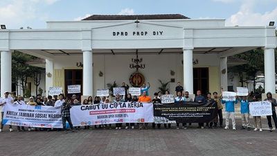 Sambangi DPRD DIY, MPBI DIY Tolak Relokasi Pedagang Teras Malioboro 2