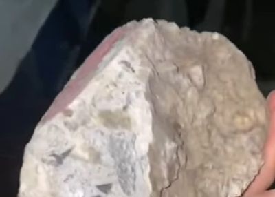 Viral Pemotor Nyaris Tertimpa Batu Coran di Kolong Flyover Ciputat, Polisi Turun Tangan