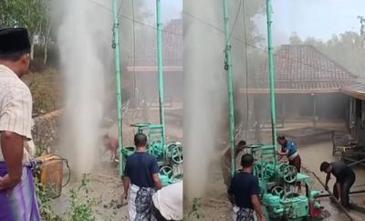 Gegerkan Warga, Sebuah Sumur di Sampang Semburkan Air Setinggi 20 Meter