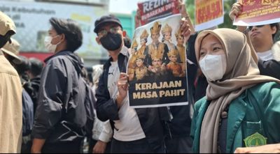 Potret Aksi Kawal Putusan MK, Ribuan Massa Padatkan Yogyakarta