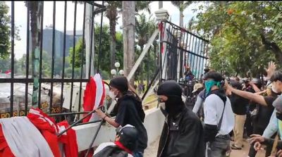 Kapolri Didesak Evaluasi Pengamanan Demo, Kekerasan Berlebih Hingga Gas Air Mata Jadi Sorotan