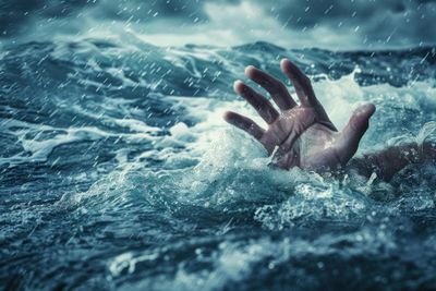 Tim SAR Masih Cari Warga yang Hilang karena Terseret Arus Sungai Cikandang Garut