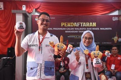 Pilwalkot Makassar: Seto-Rezki Jadi Pendaftar Pertama di KPU, Diusung 4 Partai