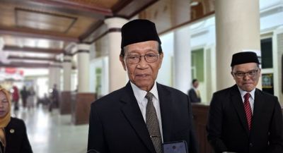 Hadiri Pelantikan 55 Anggota DPRD DIY, Sultan HB X Beri Pesan Menohok