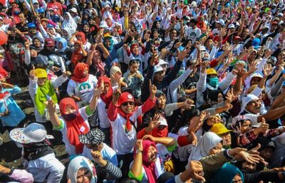 4 Fakta Masyarakat Kelas Bawah Antusias Mendukung Pasangan Calon di Pilkada Meski Menyadari akan Tetap Miskin
