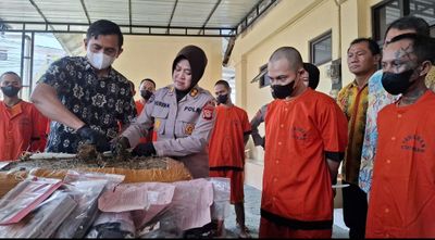 Berawal Tangkap Pengedar Narkoba di Bantul, Polda DIY Ringkus 2 Pria Pengedar Ganja Jaringan Aceh : 3 Hektare dimusnahkan